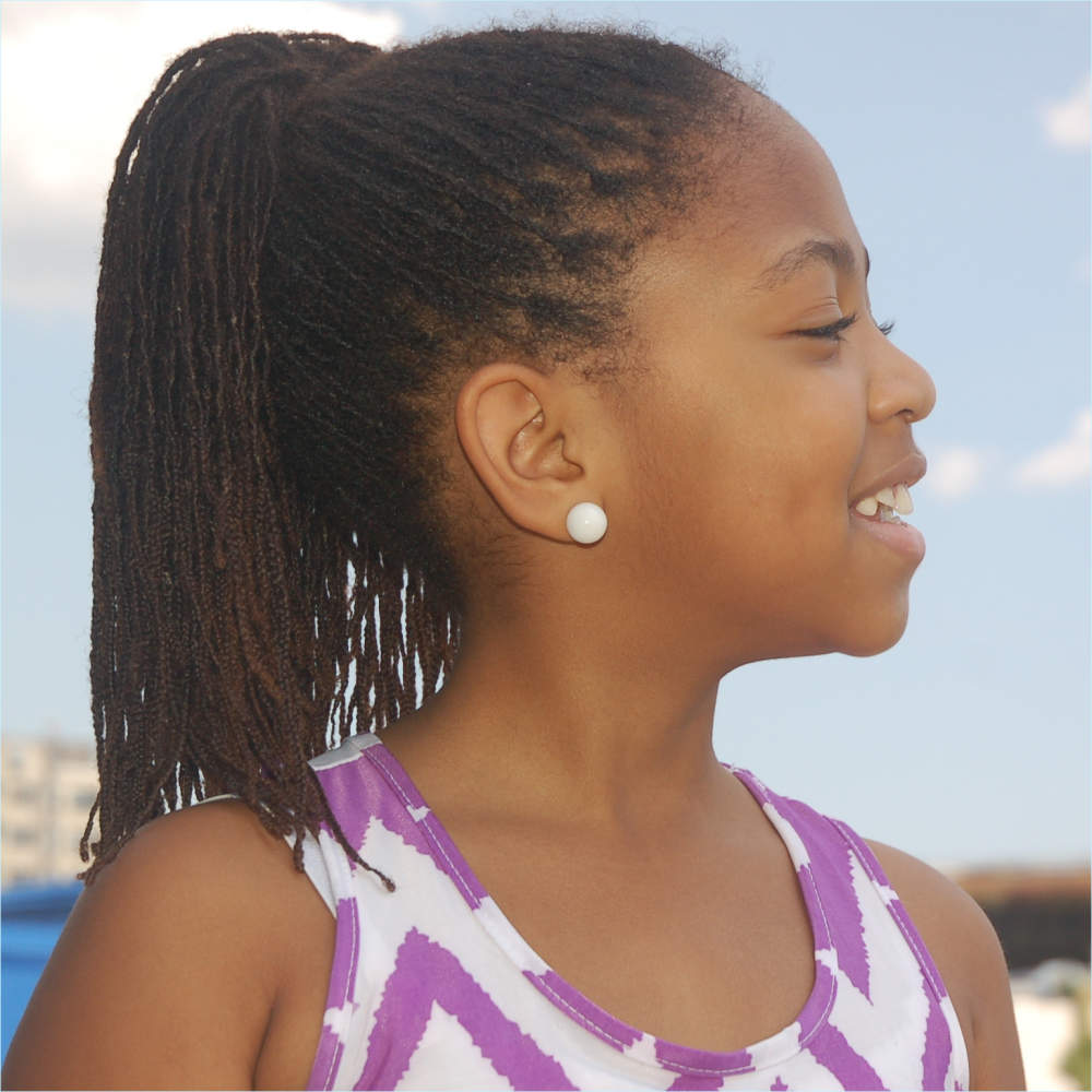 Jeleeza, girl with braidlocs