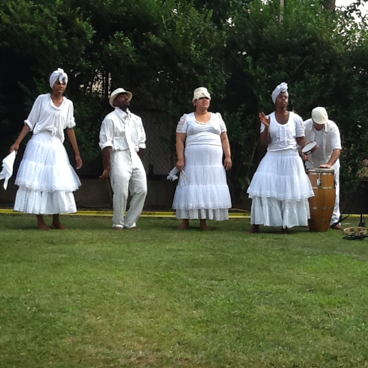 Dance ritual for the ceremony of the ring shout