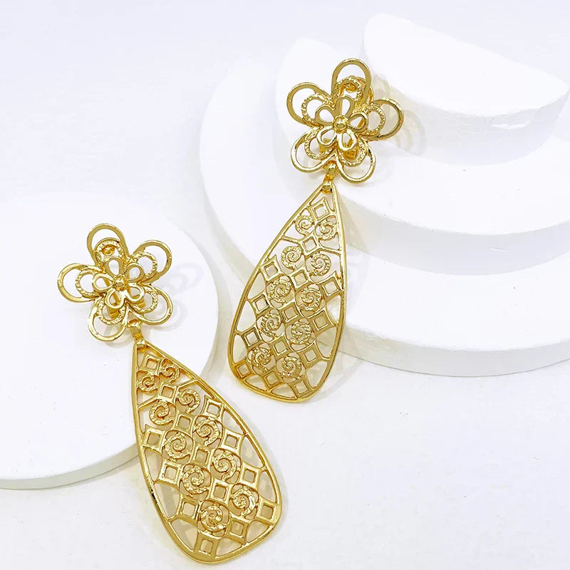 Luxurious Two-Tone Gold Drop Earrings Gold