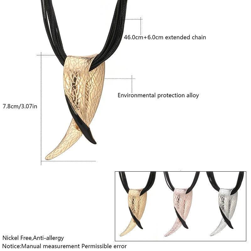 Simply chic Pendant Necklaces