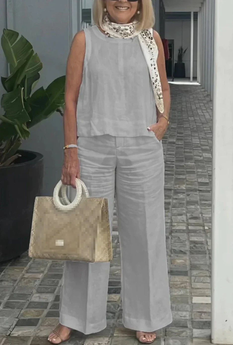 Women’s Sleeveless Top & Wide-Leg Pants