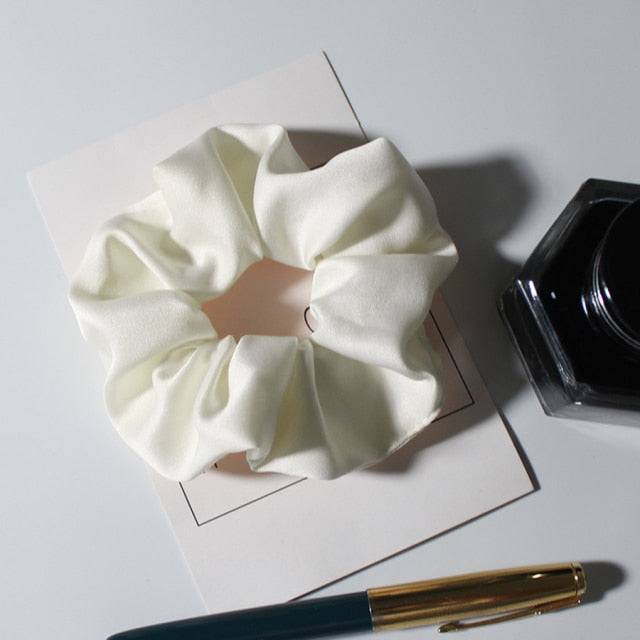 Oversized zijden haarscrunchies