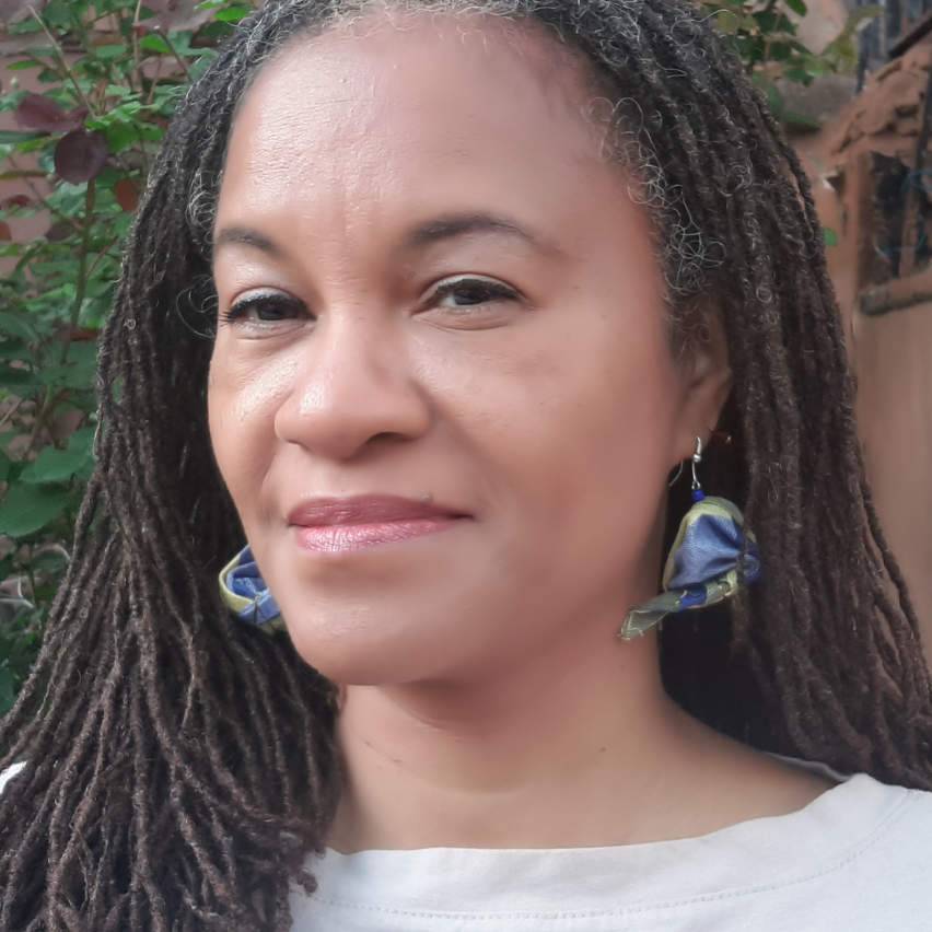 Angisa Earrings Handmade from Suriname