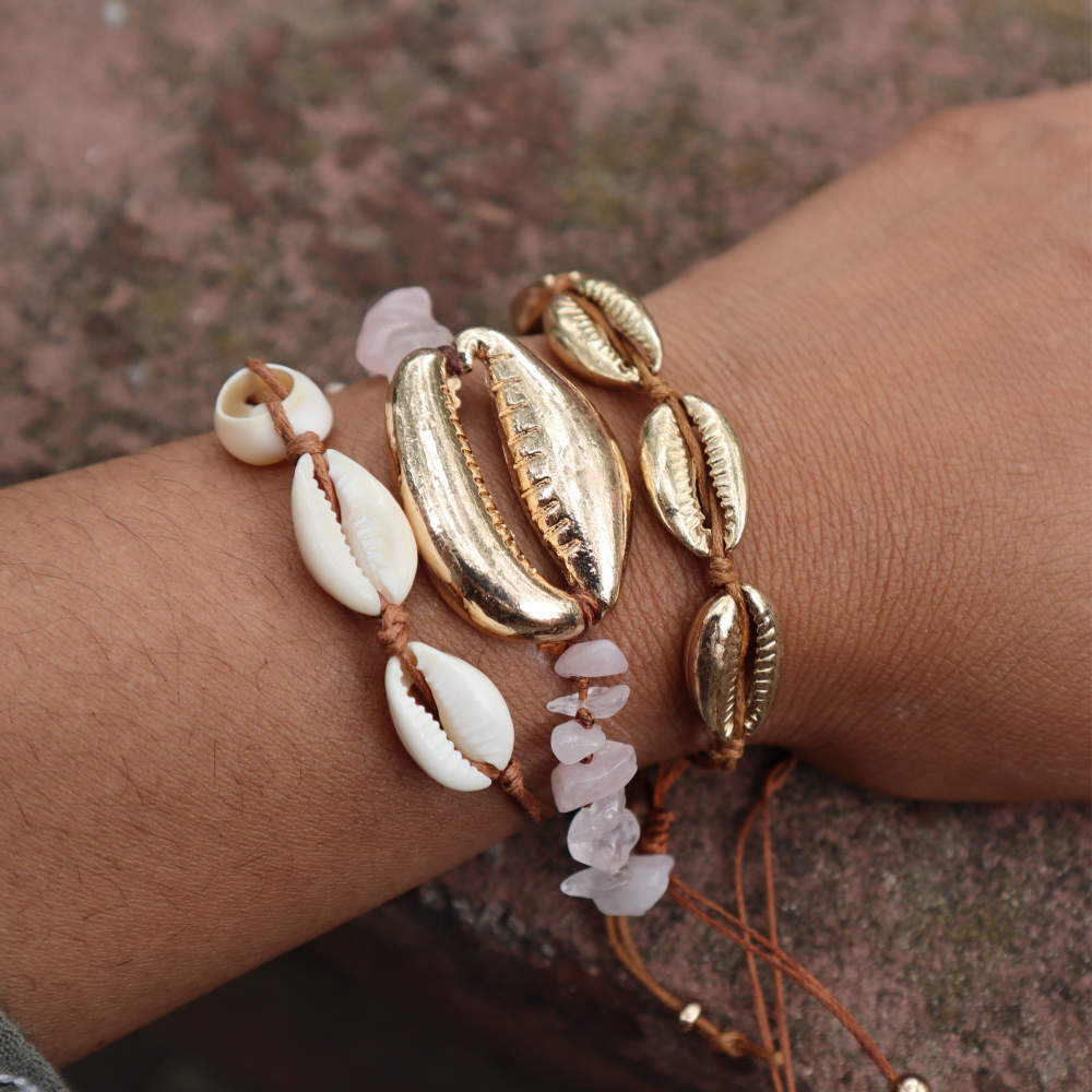 Cowrie Shell Bracelet set in natural and gold Success