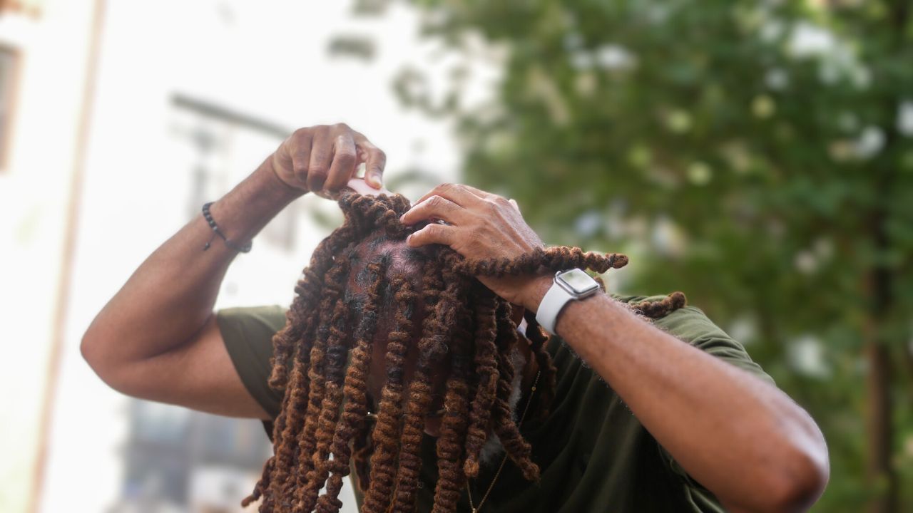 Why the Cryotherapy Scalp Roller is the Perfect Father's Day Gift