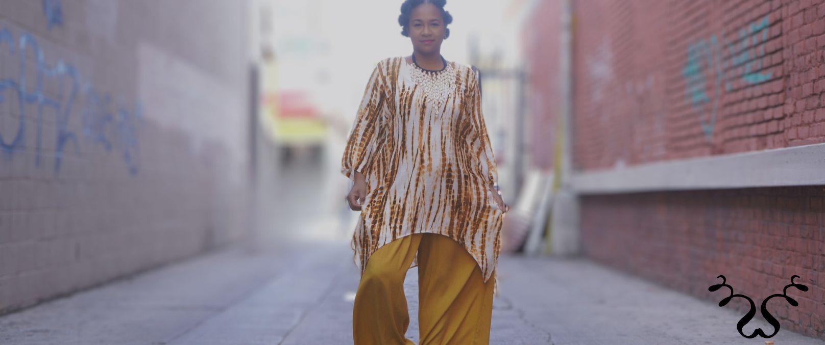 Outfit Inspo: Shark Hem Top Pants Set Paired With a Handmade Necklace