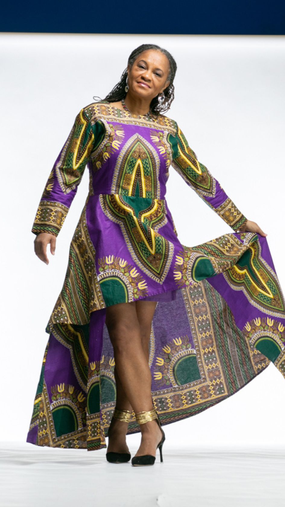 Robe Africaine Hi-Low Dashiki Vert, Or et Rouge pour orner toutes les morphologies du XS au 6X
