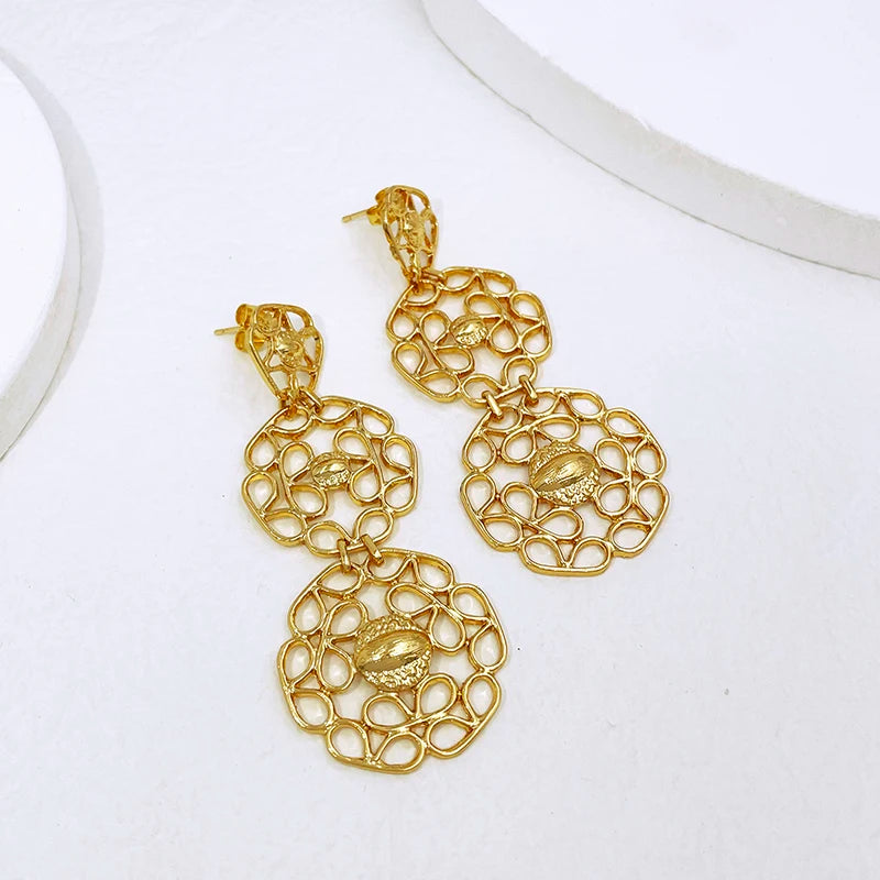 Elegant Gold Drop Earrings – Dubai Fashion Jewelry