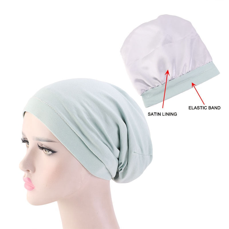 Bonnet à la mode doublé de satin