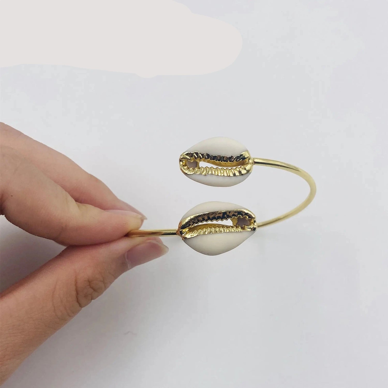 Adjustable Cowrie Shell Bangles 18k Gold Electroplated Media