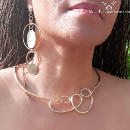 Sculpted Flow Choker – Gold or Silver - WhatNaturalsLove.com