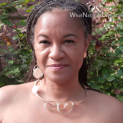 Sculpted Flow Choker – Gold or Silver - WhatNaturalsLove.com