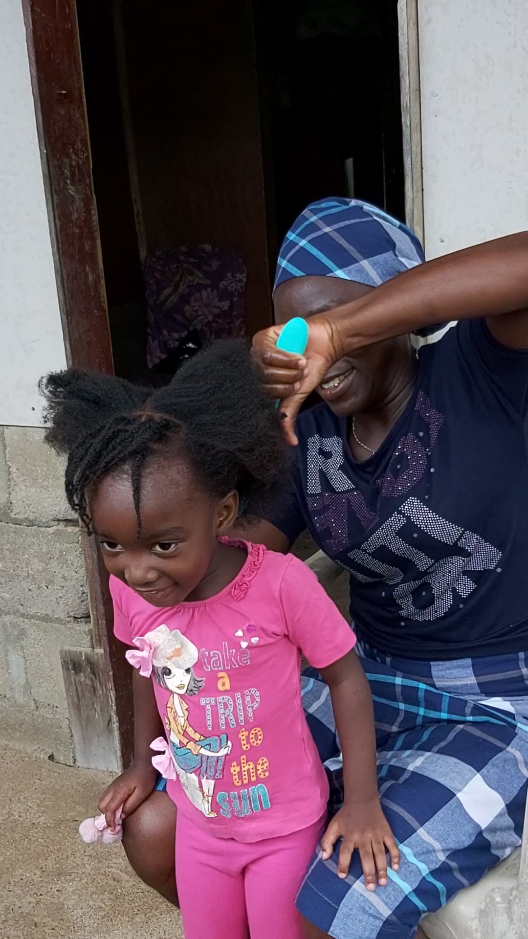 Brosse à cheveux démêlante indolore pour un démêlage facile moins de casse pour les cheveux naturels 4C et 3A