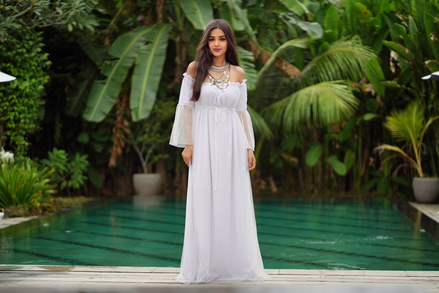 artisanal off white maxi dress AKIRA DRESS GLOBE LILY EMBROIDERY